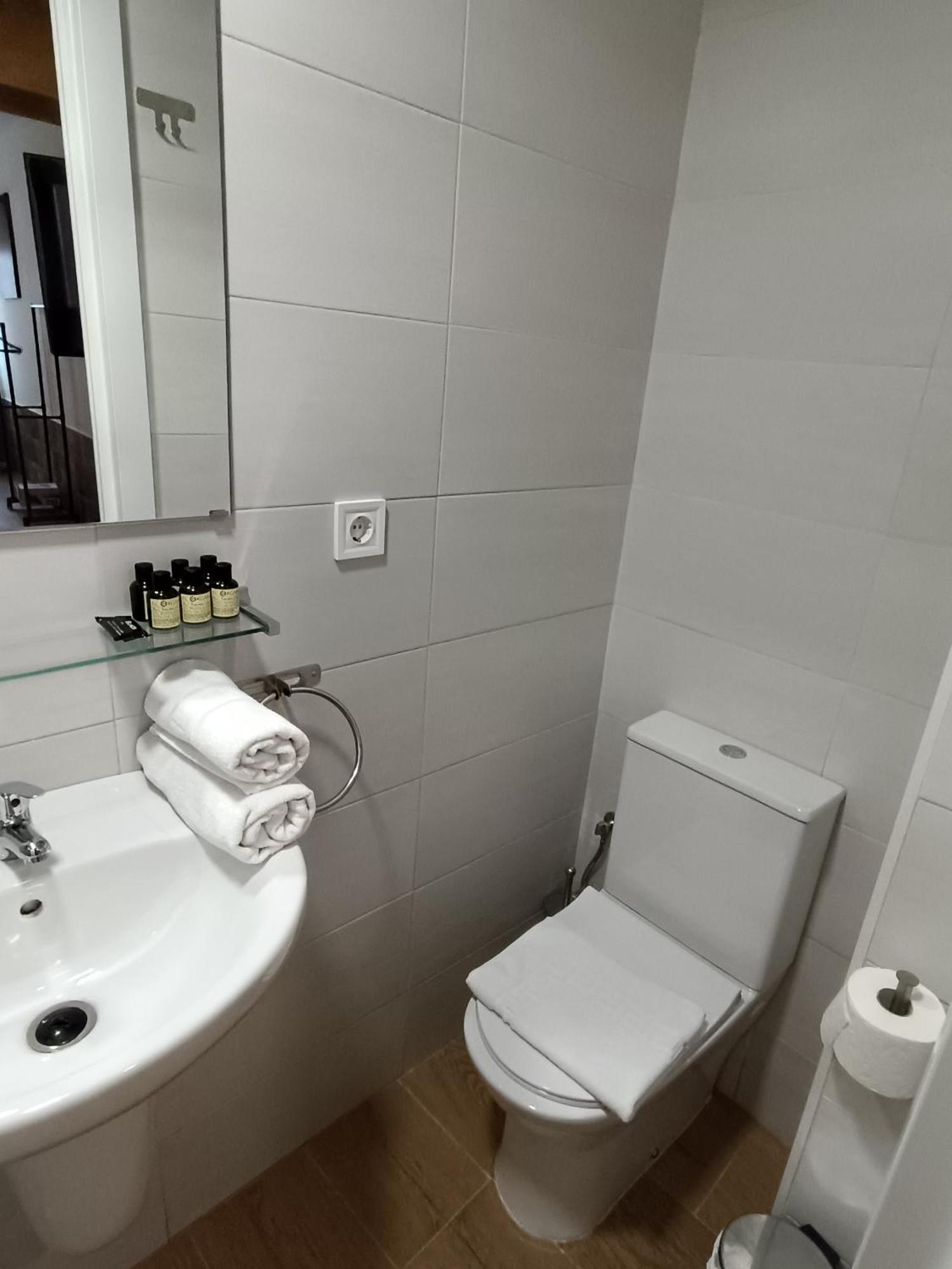 Almona Puente De Barcas - Kainga Homes Seville Ngoại thất bức ảnh