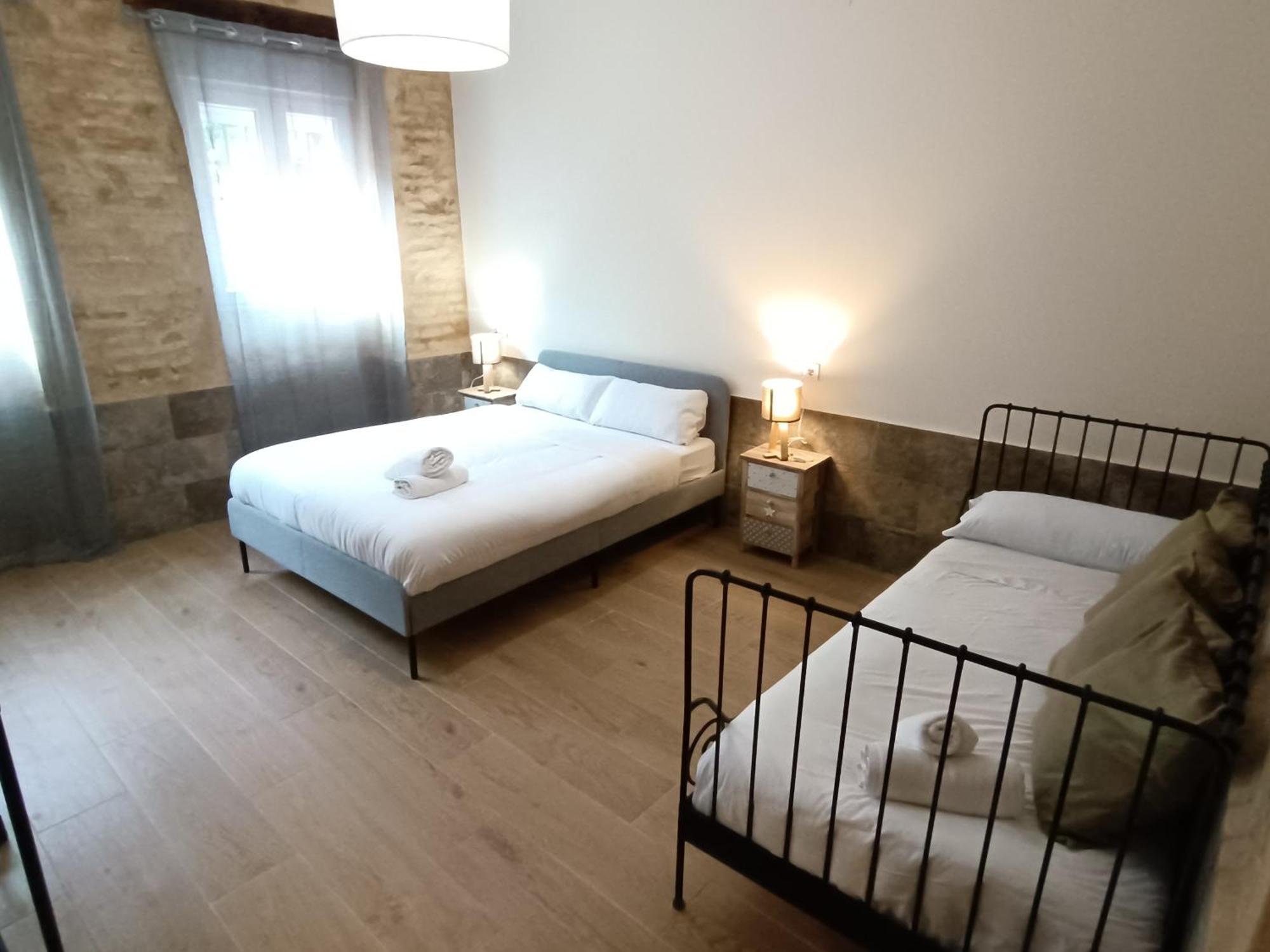 Almona Puente De Barcas - Kainga Homes Seville Ngoại thất bức ảnh